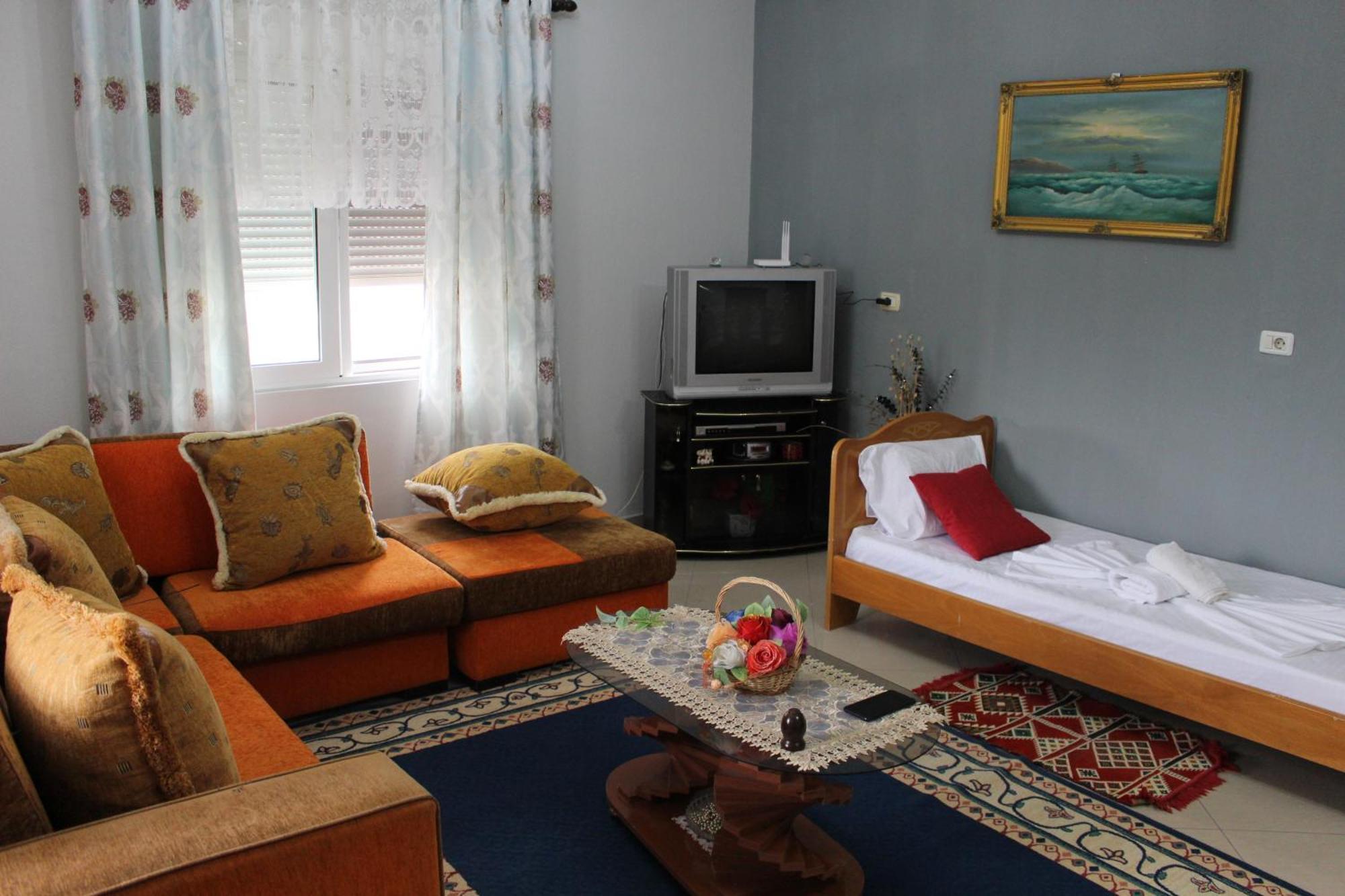 Vila Karagjozi Gjirokastër Екстериор снимка