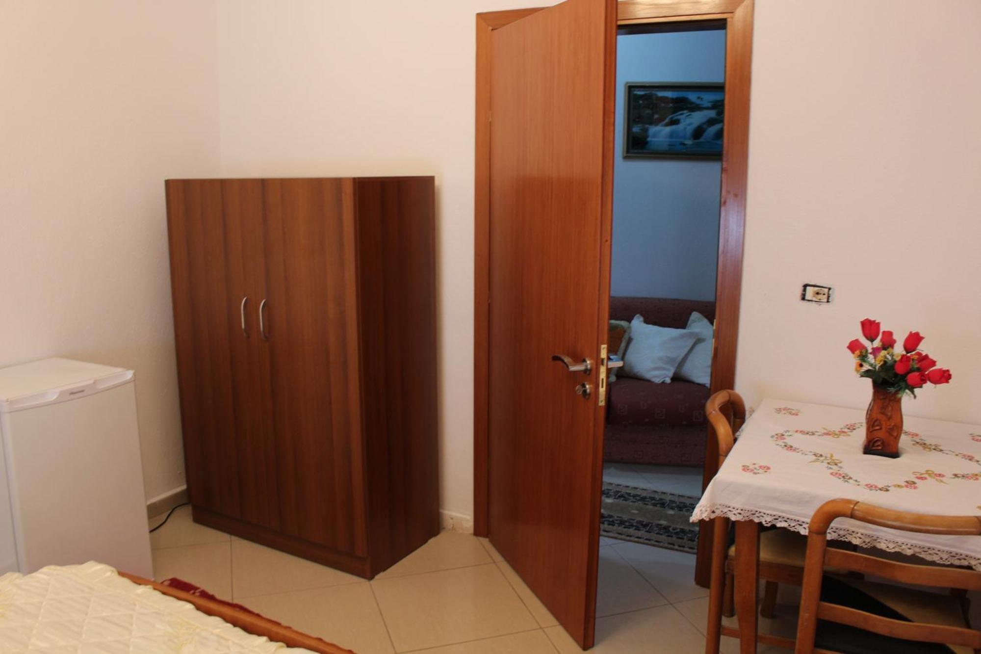 Vila Karagjozi Gjirokastër Екстериор снимка