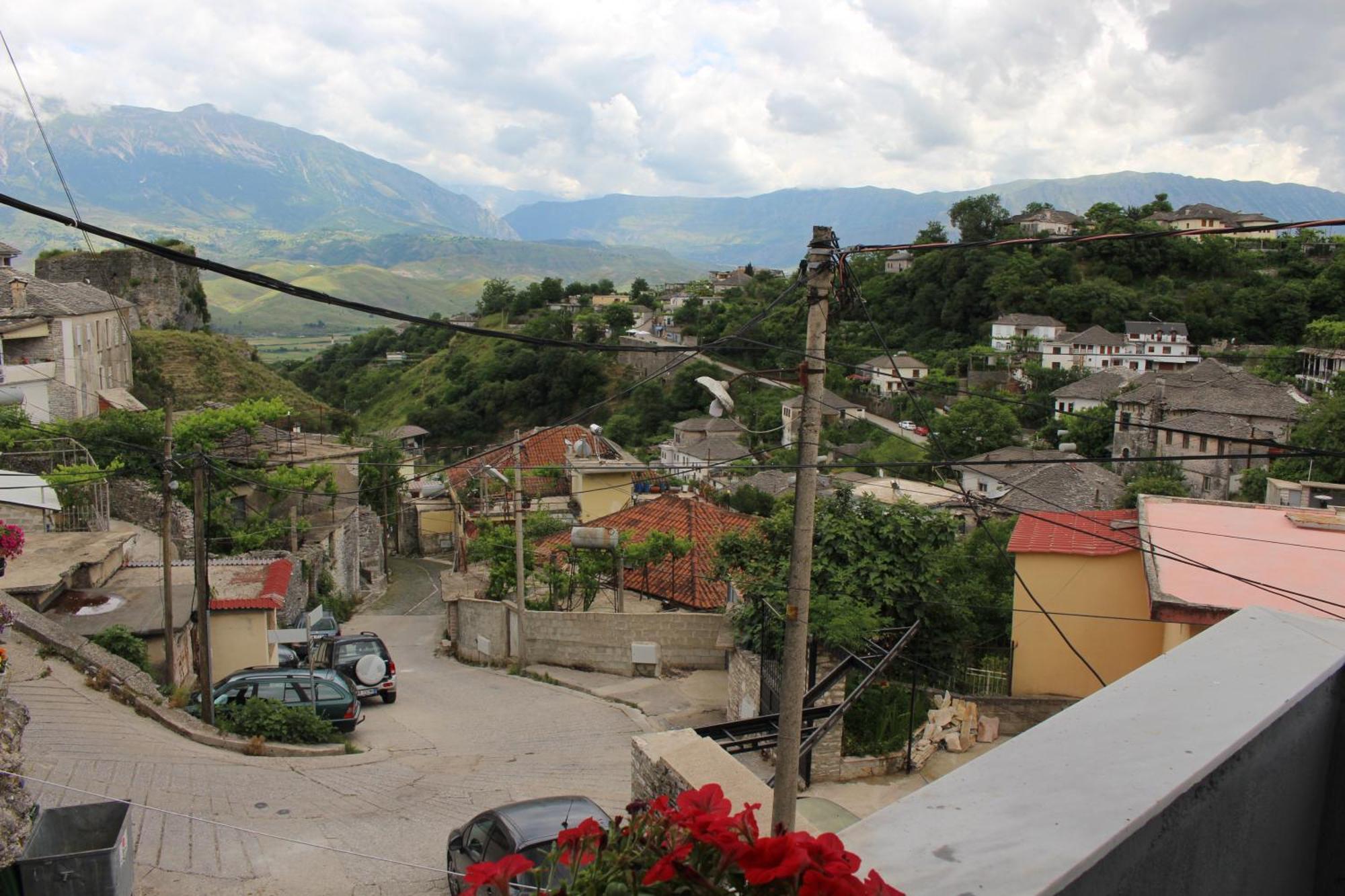 Vila Karagjozi Gjirokastër Екстериор снимка