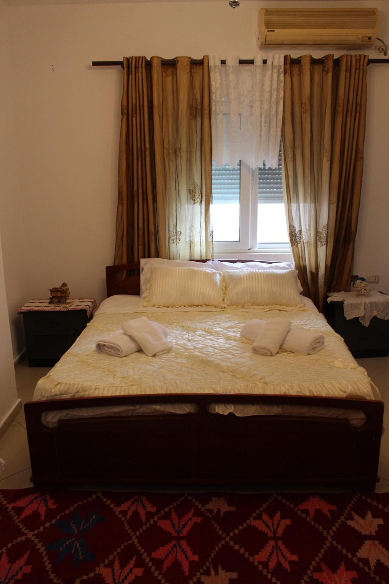 Vila Karagjozi Gjirokastër Екстериор снимка