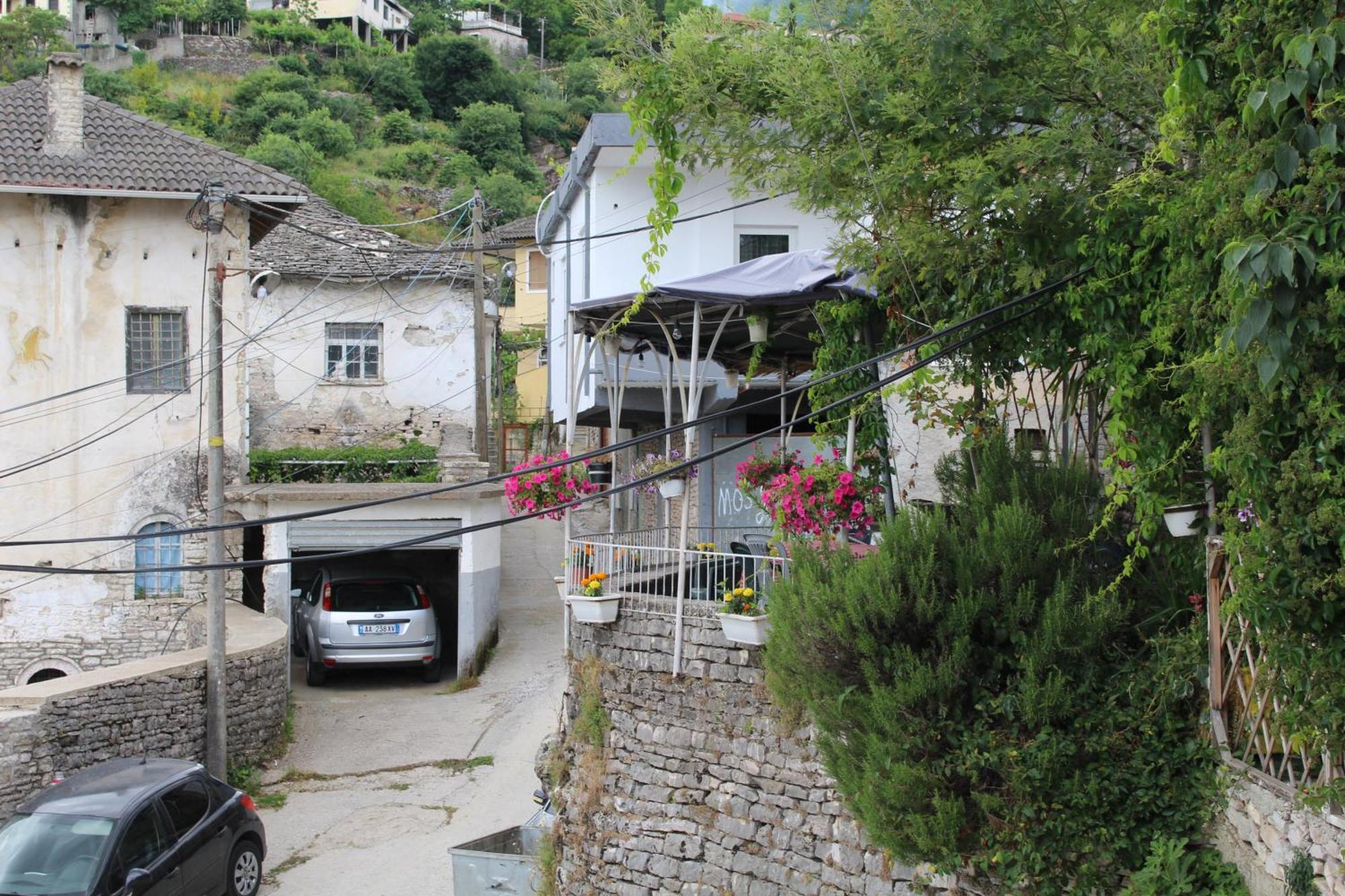 Vila Karagjozi Gjirokastër Екстериор снимка